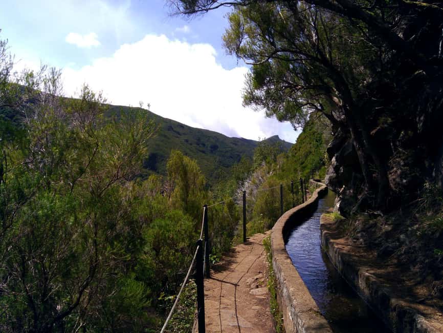 Rabaçal: 25 Fontes & Risco Levada Transfer Self-guided Hike - Weather, clothing, and trail comfort