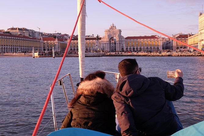 Relaxing Sailboat Cruise along the Tagus - Cristo Rei across the southern bank