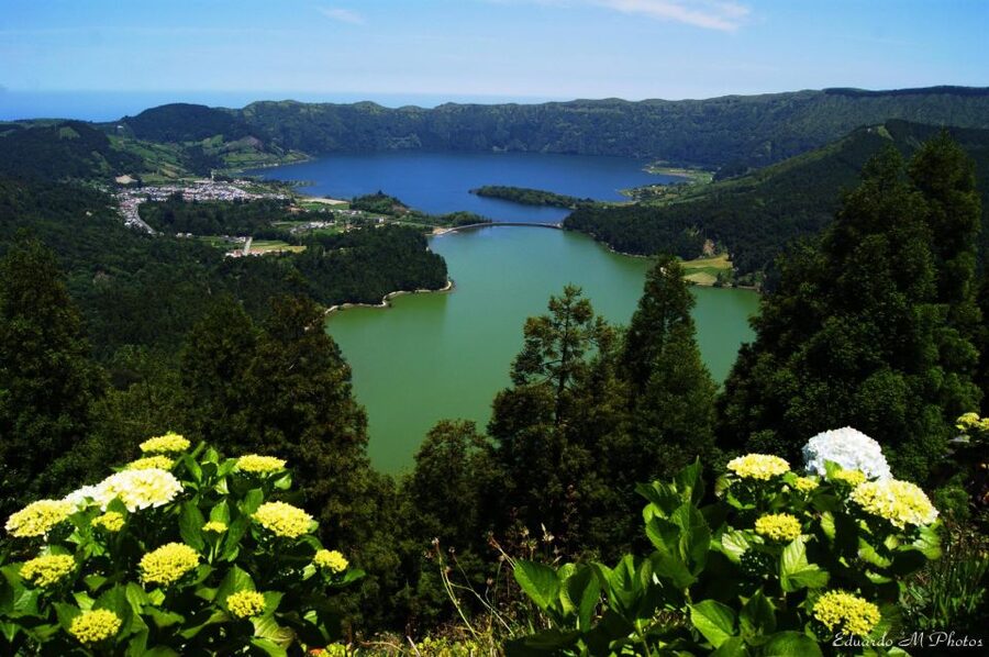 São Miguel, Azores: Sete Cidades Half-Day Jeep Tour - Inside the crater and into Sete Cidades village