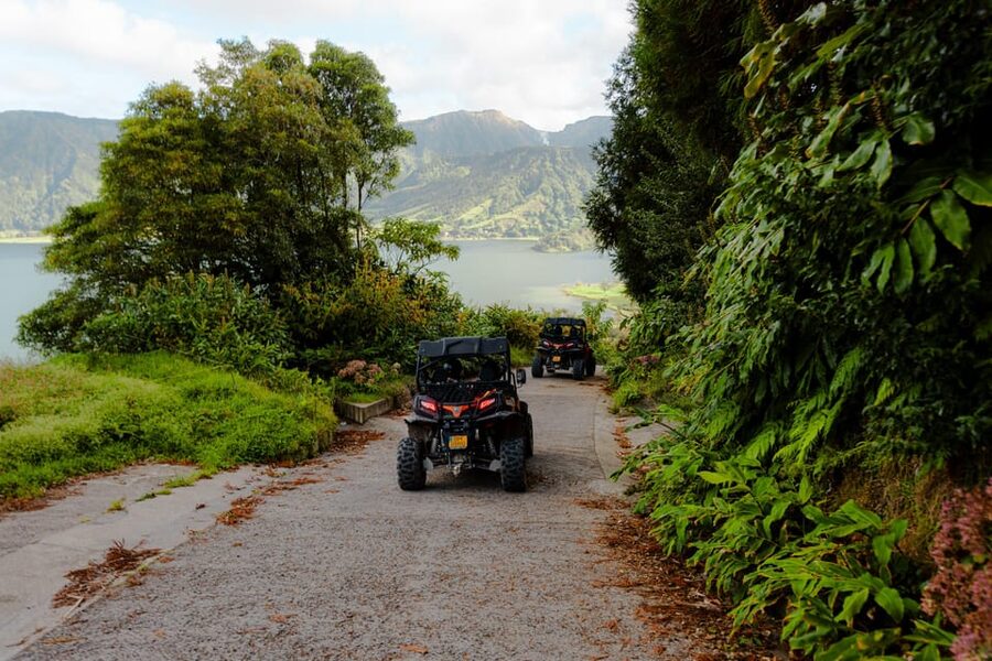 Sao Miguel: Buggy Tour Around Sete Cidades Volcano - Sete Cidades village and the coffee break