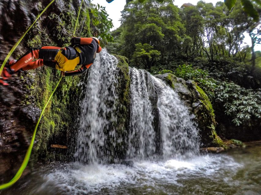 Sao Miguel: Caldeiroes Canyoning Experience - The 15-minute walk and first safety briefing
