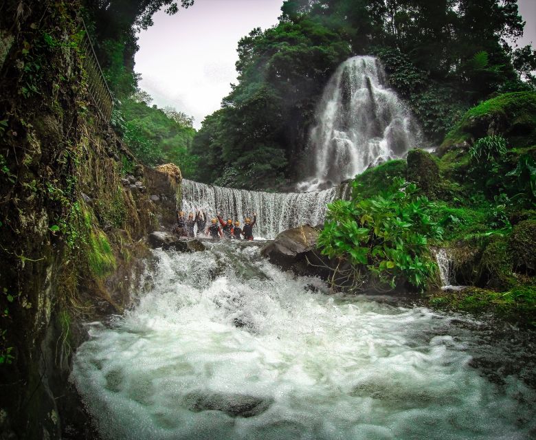 Sao Miguel: Caldeiroes Canyoning Experience - Walking back through the park