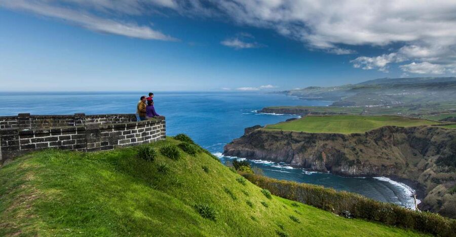 São Miguel East: Full-Day Van Tour with Lunch - Key details that shape the day