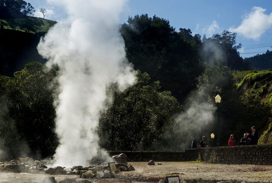 São Miguel East: Full-Day Van Tour with Lunch - Is $85 a fair price?