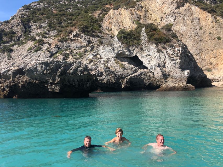 Sesimbra: Arrábida Beaches & Caves Boat Tour with Snorkeling - Water temperature, comfort, and what to pack