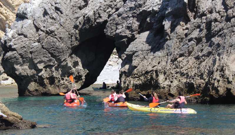 Sesimbra: Ribeiro Cavalo Beach, Caves, & Arrábida Kayak Tour - Why this stretch of Arrábida works so well by kayak