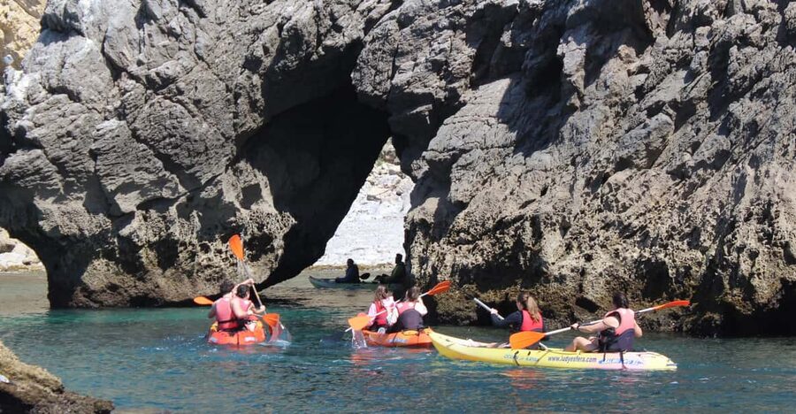 Sesimbra: Ribeiro Cavalo Beach, Caves, & Arrábida Kayak Tour - The return paddle and the real level of effort