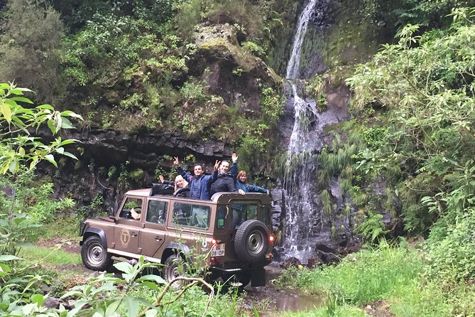 Signature Wine Tastings, Skywalk, Nature 4x4 Open Roof Expedition - Serra de Água and the mountain roads