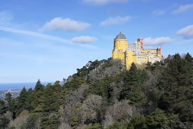 Sintra-Cascais Natural Park by E-Bike: 8- hour Tour from Lisbon - Penedo, Urgueira, and lunch in Azóia