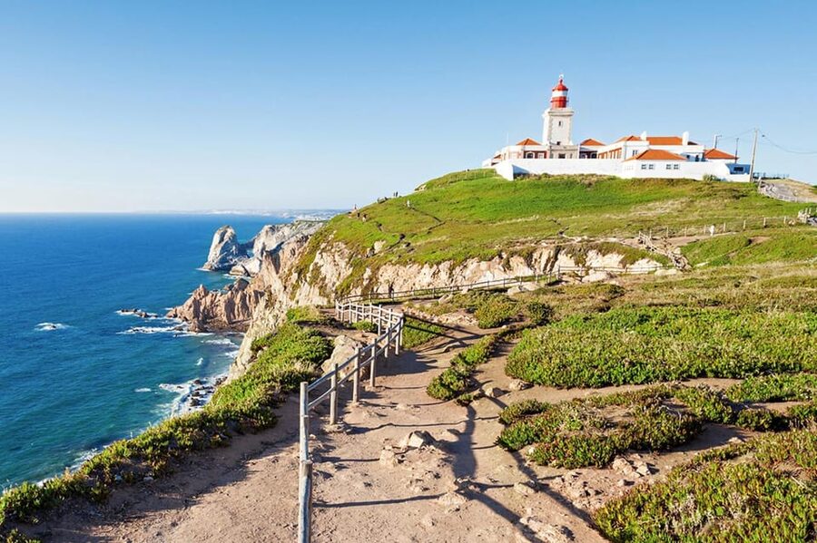 Sintra: Full-Day Deluxe Tour with Pena Palace ticket - Two hours in Sintra Village