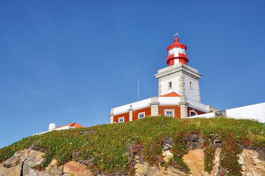 Sintra: Full-Day Deluxe Tour with Pena Palace ticket - Guincho Beach, Boca do Inferno, and Cascais