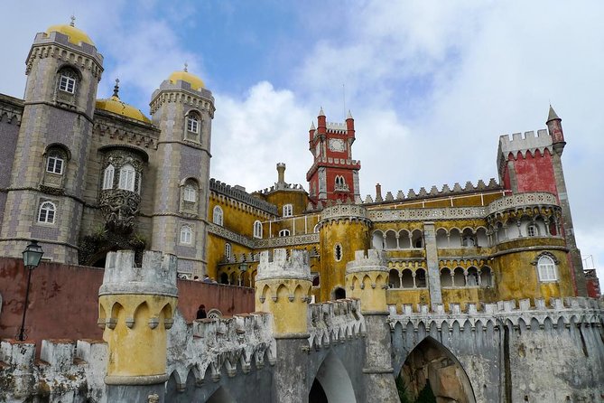 Sintra, Pena Palace, Cabo Roca, Cascais Small Group from Lisbon - Cabo da Roca: Europe’s western edge