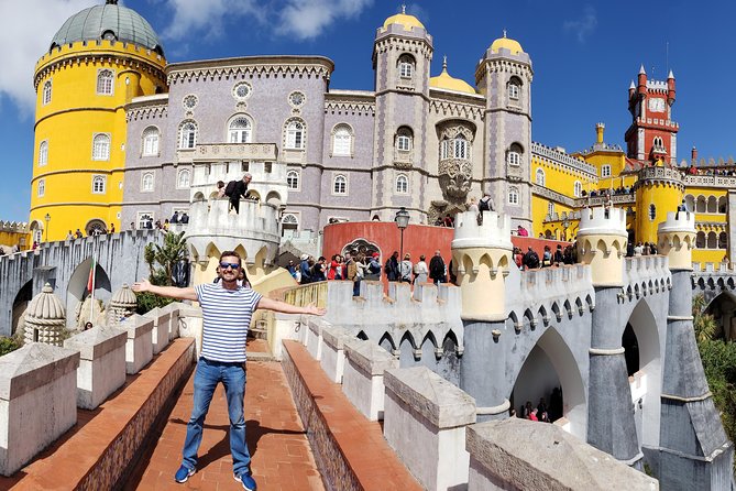 Sintra to Cascais: 2 Palaces, 4 Sites, Small Group 10 Hour Tour - Lunch at Praia das Maçãs