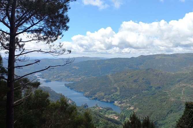 Small Group Geres National Park Full Day with picnic from Porto - Villages, wolf traps, and northern Portuguese life