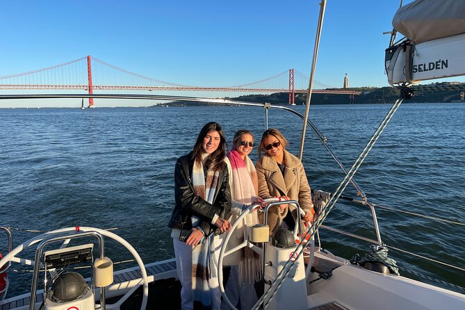 Sunset Boat Tour in Lisbon with Wine - Praça do Comércio from the river