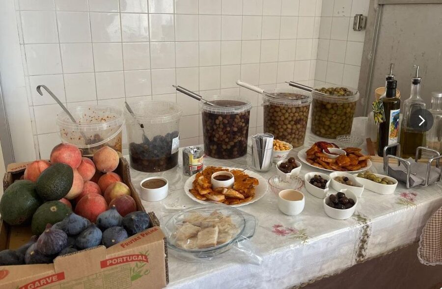 Tavira: Olive Factory Tour and Tasting - Seeing the machinery and learning the process