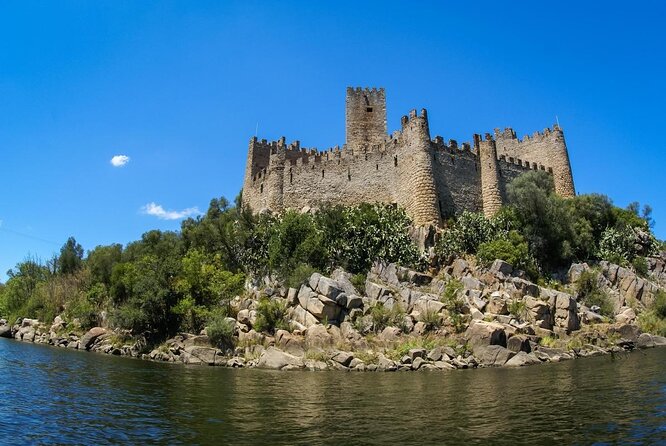 Templar Tour Convent of Christ & Almourol Castle from Lisbon - Arriving by boat at Almourol Castle