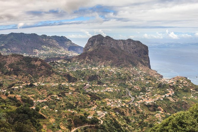The East Tour-Pico do Areeiro,Santana & Pico do Facho Small Group - Miradouro do Guindaste and the famous skywalk