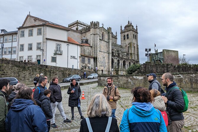 The Unvanquished Tour in Porto City Center - What the guides add to the route
