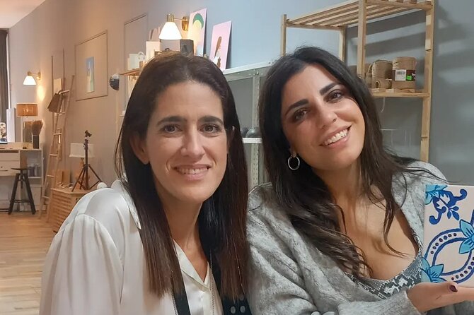 Tile Painting and Cocktails in Downtown Porto - What I like most, and what I would watch