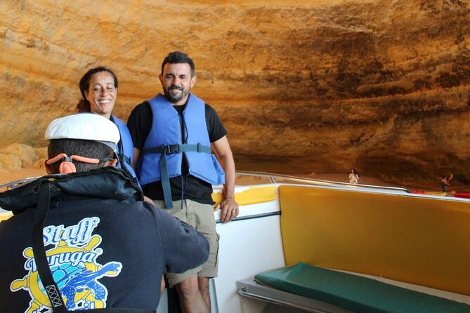 Traditional Tour - Benagil Cave - Why the small boat matters