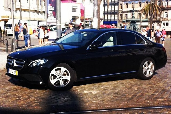 Transfer from Porto Airport to Porto City Hotels - The airport welcome is the strongest part