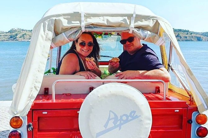 Tuk Tuk Lisbon Guided tour! 100% PRIVATE & PERSONALIZED - Alfama and a chocolate-cup ginjinha
