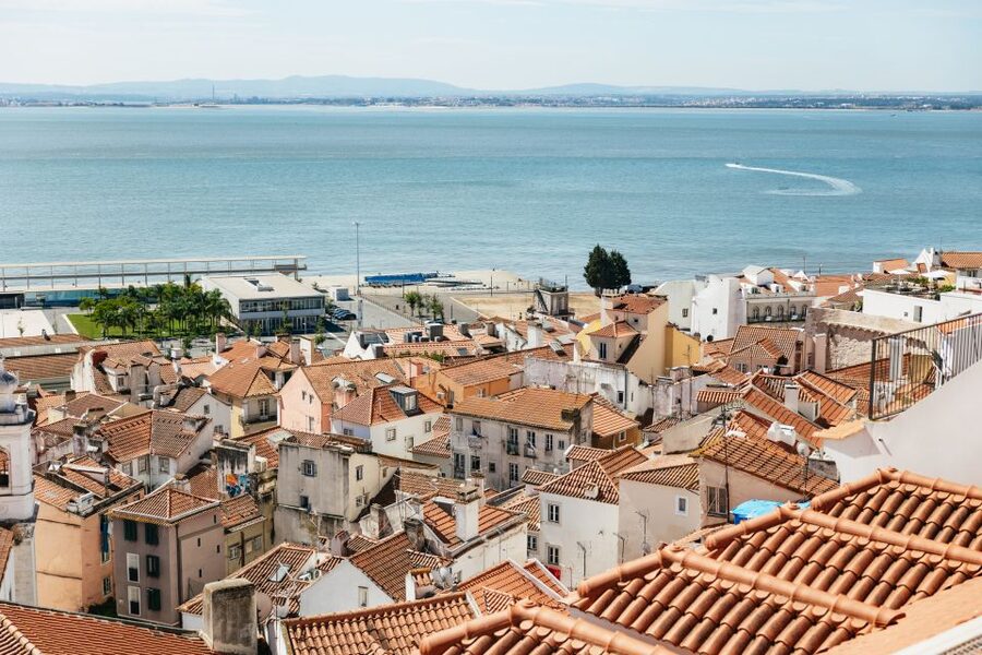 Vadio: Lisbon Old Town Private Tuk Tuk Tour - Lisbon Cathedral and the layers beneath the streets