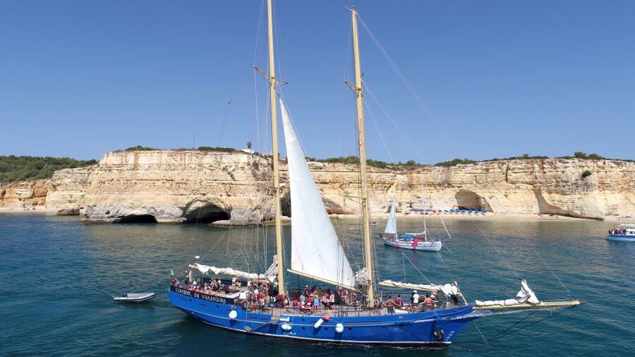 Vilamoura: Algarve Coast 3-Hour Sailing Cruise With Open Bar - Key points to know before boarding