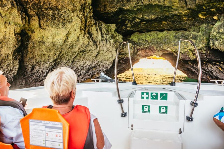 Vilamoura: Benagil Cave Boat Tour with Entry - Key points to know before booking