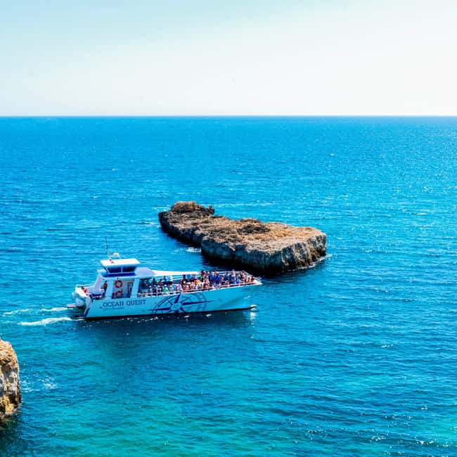 Vilamoura: Benagil Cave Quest Boat Tour - Boat comfort, seating, and sea conditions
