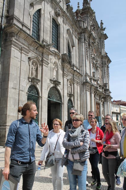 Walking tour discover Porto's center in German (max. 12 pax) - Down through the Baixa toward the Douro