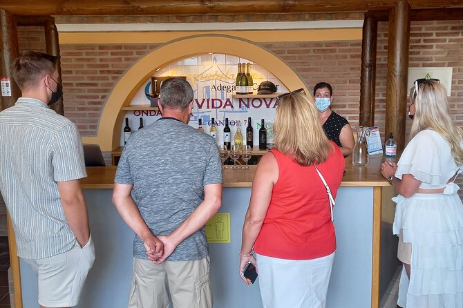 Wine Tasting, Chicken Piri Piri & Sights (Albufeira/Vilamoura) - Guia and the piri-piri lunch